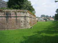 La fossa del baluardo Cornaro non può diventare un parcheggio